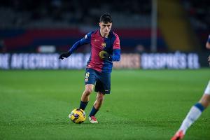 星空体育官网-每体谈巴萨中场：佩德里和德容位置最稳，第三中场位置竞争激烈