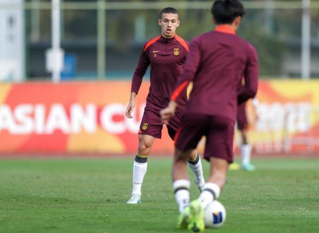 星空体育官网下载入口-曝葡甲劲旅追逐国青中场核心 今夏转会窗酝酿求购